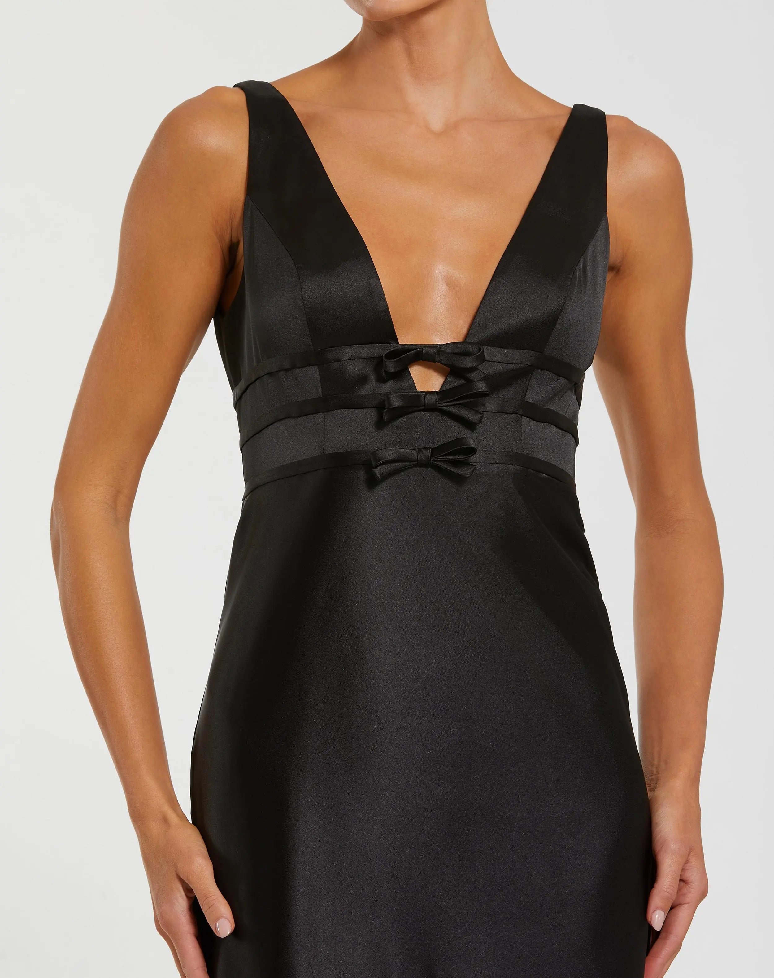 Black Sleeveless V Neck Satin Gown With Bow Details